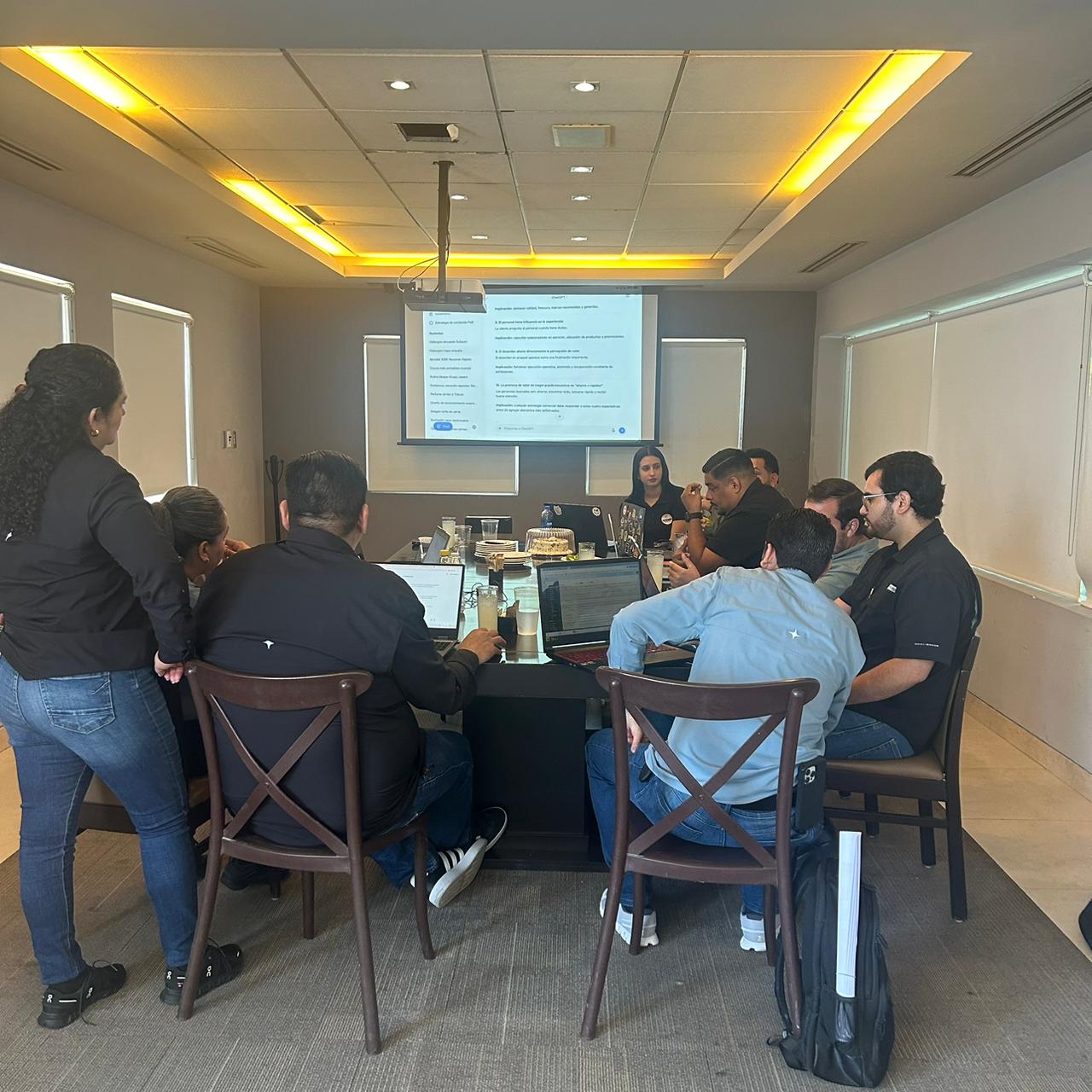 Sesión de Certificación Ejecutiva Retail con Izagar Hogary